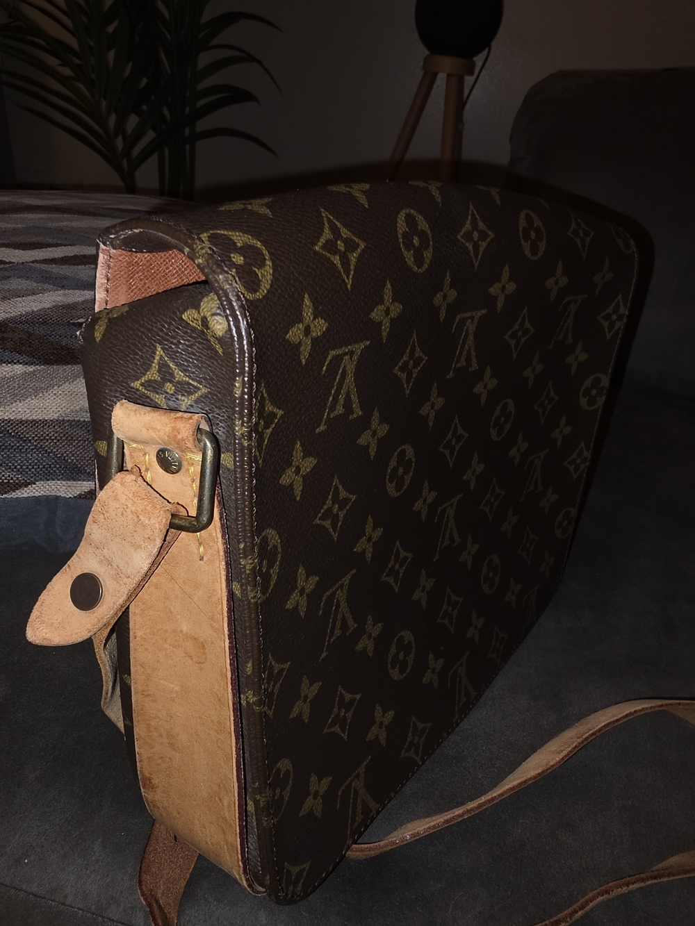 Louis Vuitton Monogram Canvas Brown Messenger Bag